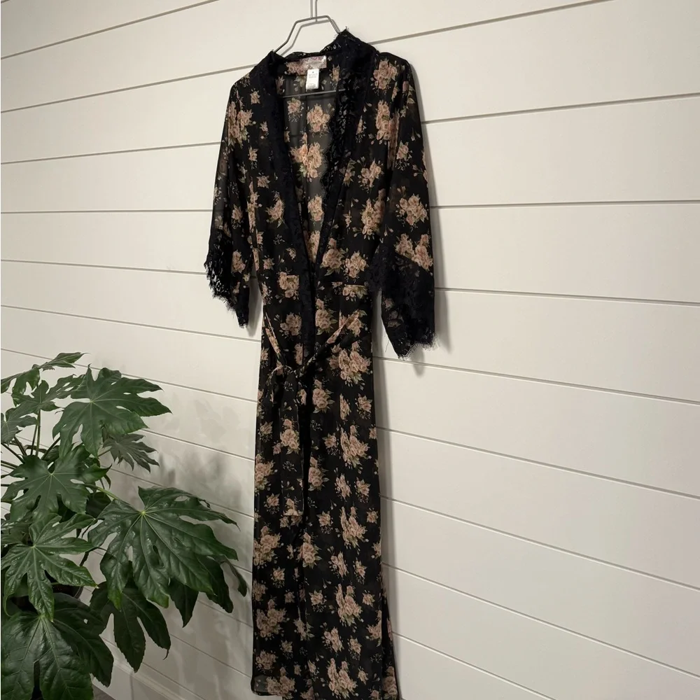 Band of Gypsies Black Floral Lace-Trim Sheer Robe with Blush Roses Size M - Picture 2 of 7